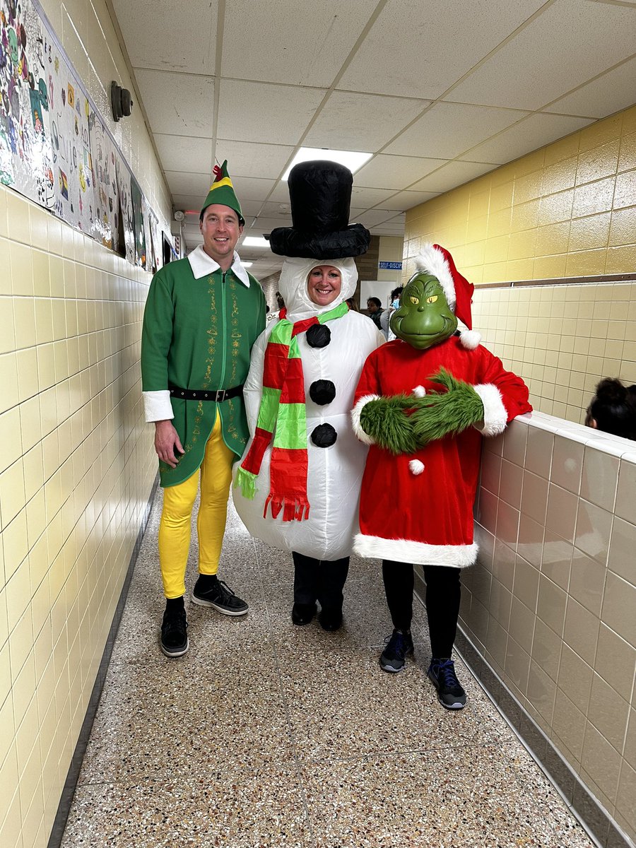 Just another day here at LIS during our Winter Spirit Week @LISShines @MissRelloLIS