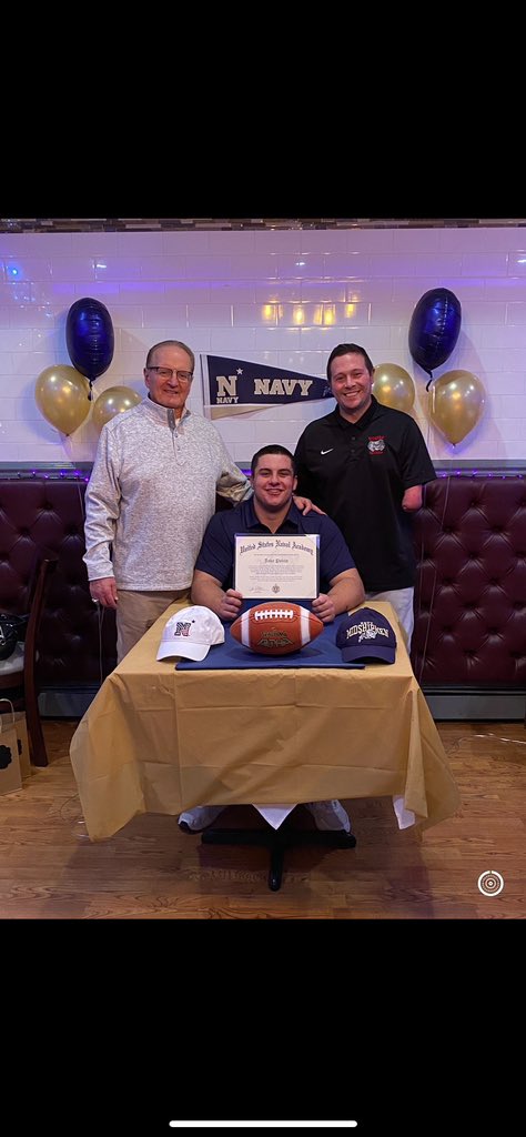 SomersFootball's tweet photo. Congratulations to @polito_jake on officially signing with @navyfb We are so very proud of you. Thank you for giving us 4 tremendous years!! #NextLevelTuskers @KDJmedia1 @lohudsports @hoopsmbd @NextGen_Pr @NYMadeFootball @HSFBamerica https://t.co/OLERsRcomm