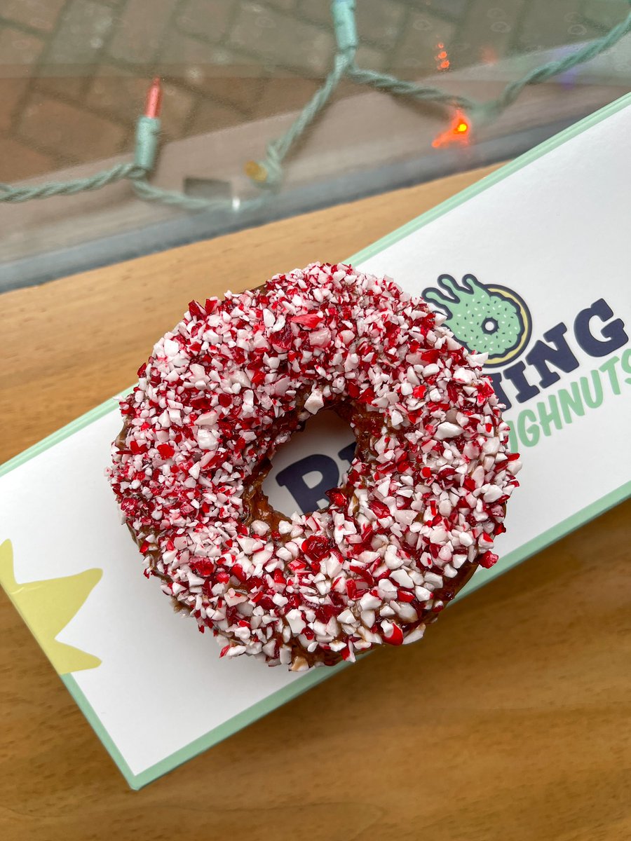 Reigningdough's tweet photo. Candy Cane Mocha is here for two more days (we’re closed 12/24-12/25) 🤍❤️ https://t.co/Aph26OWToS