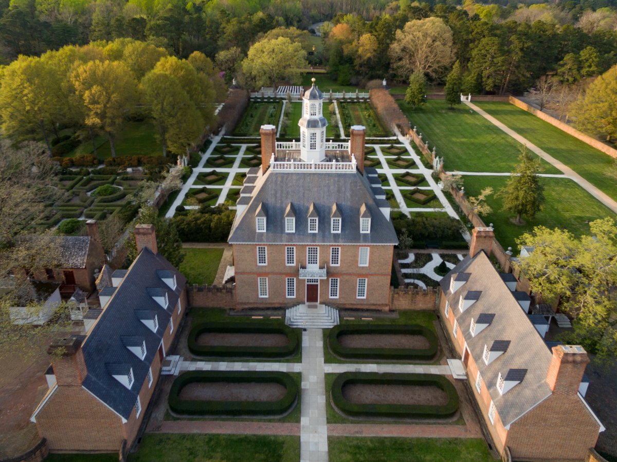 colonialwmsburg tweet picture