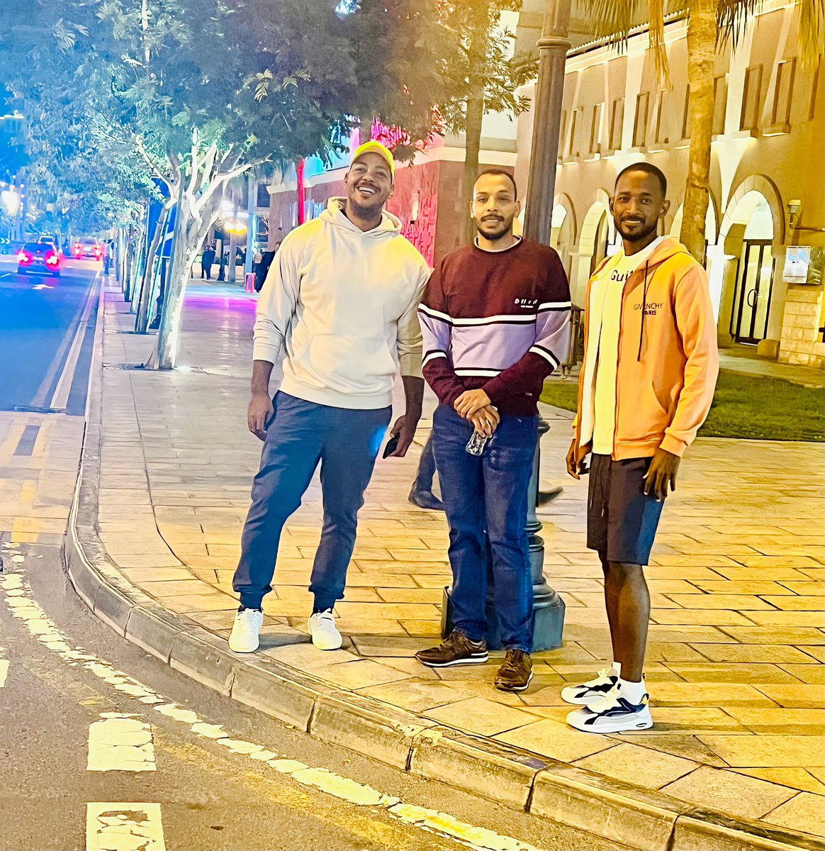 wesam_farouq's tweet photo. 🫶🏼💛 🇶🇦 
@MahgoubMazin  
@gantra123 
@OsamaSimba1 https://t.co/TYRAooLOys