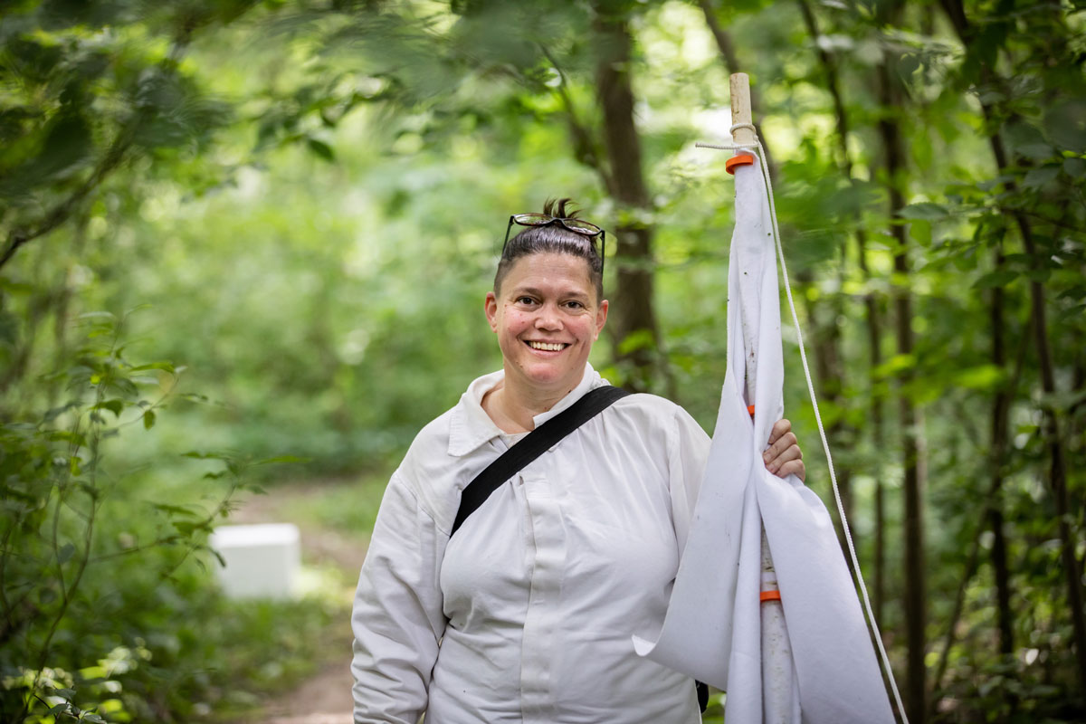 INHSillinois's tweet photo. #INHS scientist @VectorCollector leads the statewide #tick &amp; tick-borne pathogen surveillance program in collaboration with @IDPH &amp; @CDCgov.

Learn more about Holly and her work ➡️ https://t.co/YgfJ76Xp6y

#WomenInSTEM #TickTuesday @cmst232 https://t.co/6F7KImyxzZ