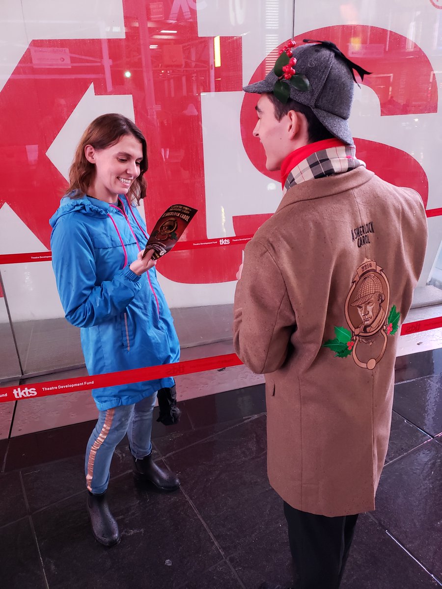 asherlockcarol's tweet photo. Have you spotted these Sherlock Holmes lookalikes in
Times Square? 🔍 https://t.co/pEJbg7a17i