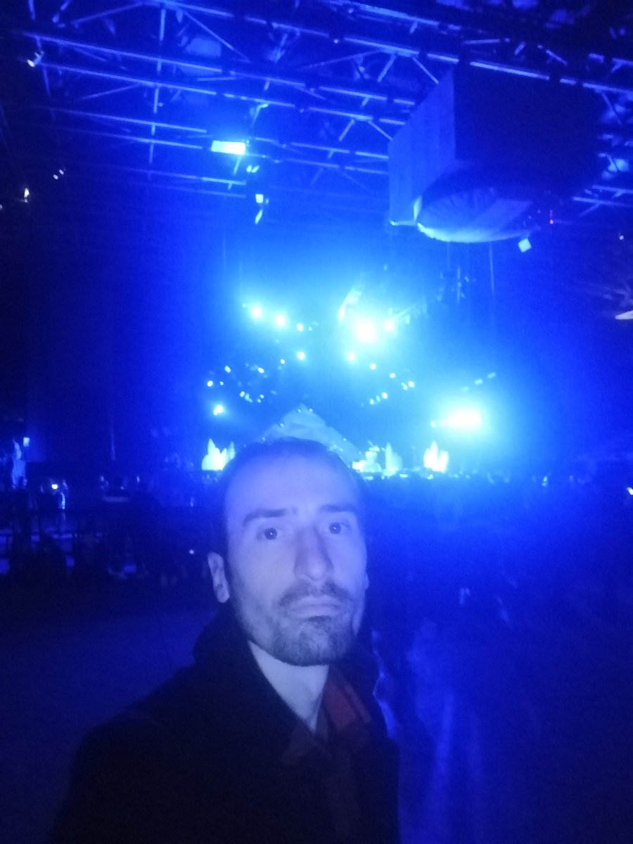 peoplesavkin's tweet photo. @vwarena @peoplesavkin @Biletix

#dolukadehiterstut #erkansavkin #people #istanbul #wolkswagenarena #biletix #konser #party #etkinlik #pazartesi #Persembe #wednesdaynetflix #WorldCup2022 #WorldcupQatar2022 #WorldCup https://t.co/44bNzNIZcm