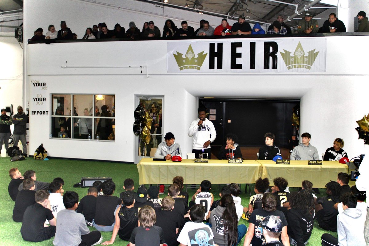 RegJones20's tweet photo. Had a great day celebrating some of our Early Signees from @HeirFootball .

@JasiahWagoner -> @OU_Football @DThomass19 -> @ArizonaFBall @_davidwells_ ->  @BeaverFootball @connernoah4 -> @NevadaFootball @dane6parker -> @AF_Football @ZionJones0 -> @EWUFootball 

#ThisIsHEIR 👑 https://t.co/4mmYth3s10