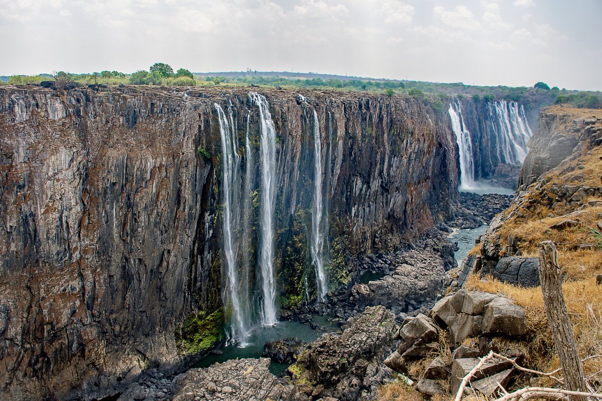 Dry Season Victoria Falls from Zimbabwe side. #offthebeatentrack #travellingdays #throughmylens #snappingtheworld #photooftheday #Zimbabwe #travel #traveltribe #travelphotography #nikonphotography <a href="/ThePhotoHour/">#ThePhotoHour</a> <a href="/StormHour/">#StormHour</a>