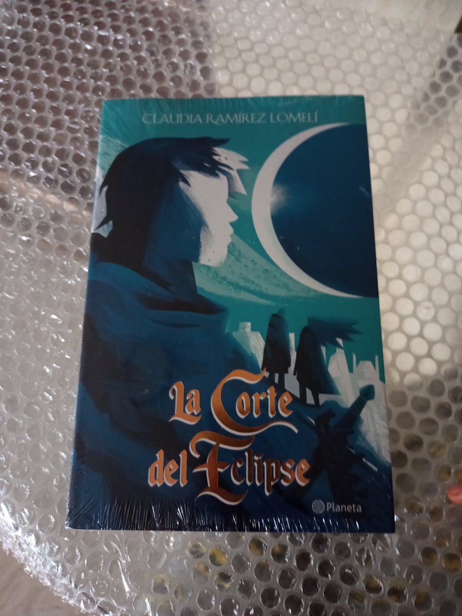 Jazzby22's tweet photo. 🥹
#LaCorteDelEclipse https://t.co/4vCrLZHYnI