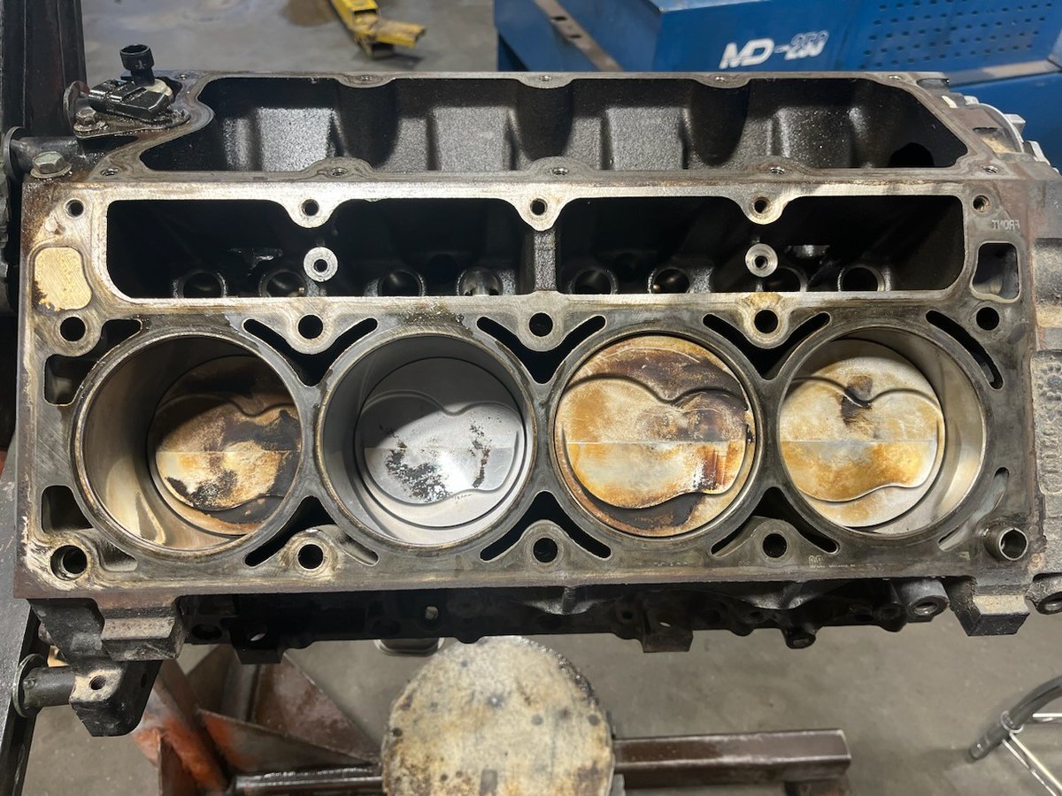 proultrasonics's tweet photo. We have been busy after PRI 2022. Check out this pic of a customer of ours from the show. Guess which piston was cleaned with our ultrasonic cleaning equipment and which were cleaned "old school" with lots of labor. https://t.co/qwC0icybGk https://t.co/LBzgrs7ZPe