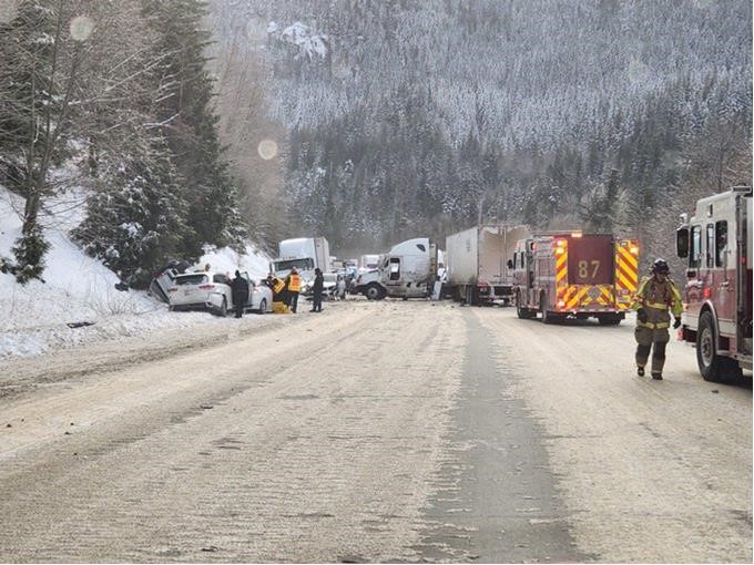 SeattleShepard1's tweet photo. Things are only expected to get more treacherous on I90 this afternoon. Hope you stocked up on your Scooby Snacks @KimiKline!  

Listen live @ AM 1000, 97.7 FM &amp; 101.5 FM HD2
At https://t.co/YQMy9DvTd7
On your smart speaker 🗣️"Play Northwest Newsradio"

@newsradionw #NWNews https://t.co/mT9Eln9dDz