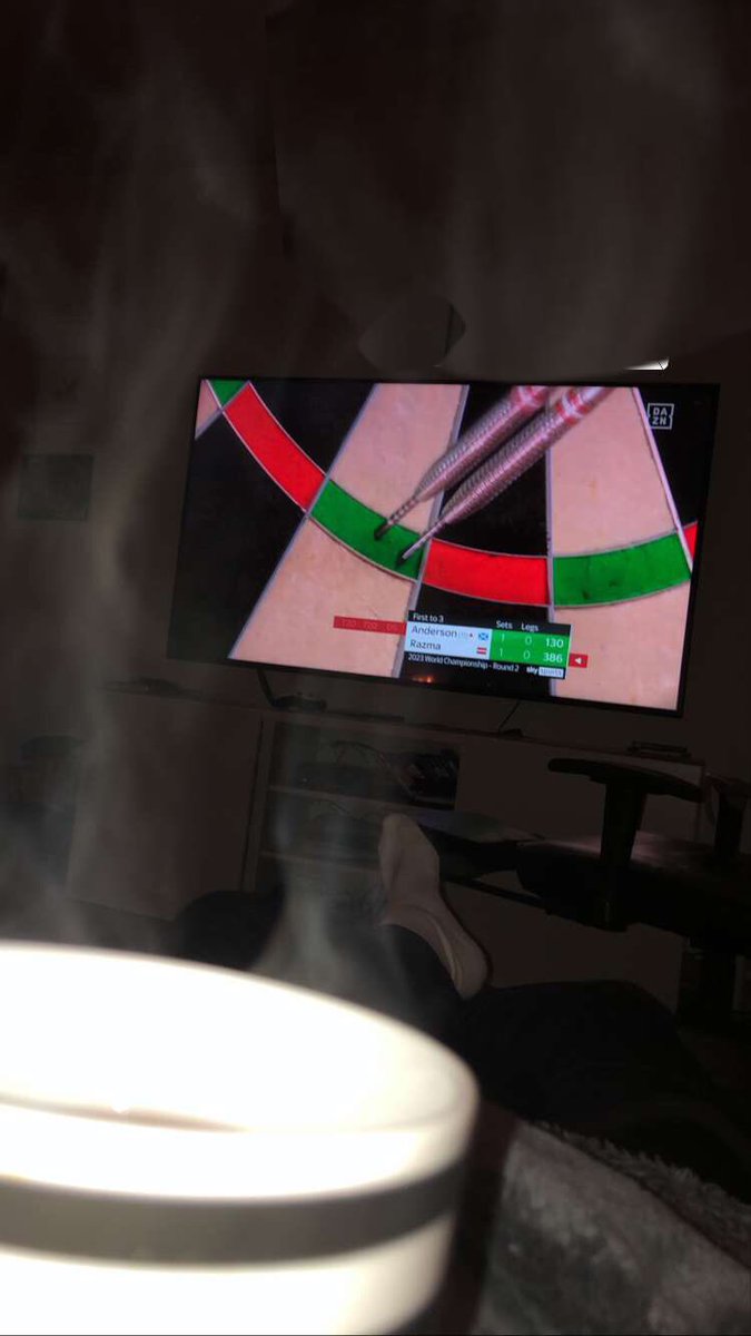 Die beste Unterhaltung wenn man krank ist!🎯 #anwesenheitscheck #dartzn <a href="/ElmarPaulke/">Elmar Paulke</a> <a href="/maximiser180/">Max Hopp</a>