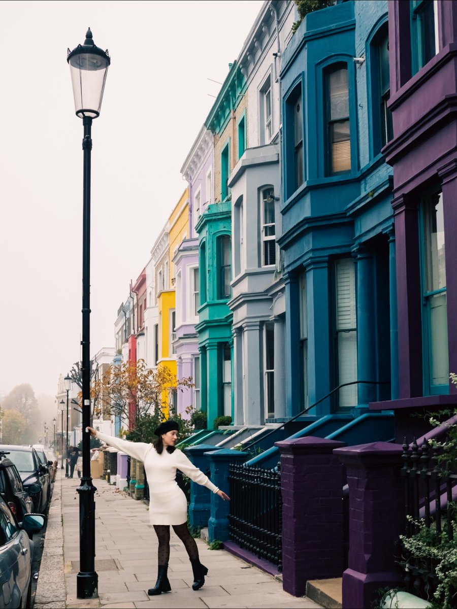 Tempo nublado? ☁️ Nada como um passeio pelo bairro de Notting Hill com suas casinhas bem coloridas, para alegrar o seu dia! 🌈 E você, qual seria a sua atividade favorita para fazer em Londres quando o tempo está cinza? 👀

📌: Londres, Inglaterra 

📸: <a href="/funtravelven/">Diana Ro</a>