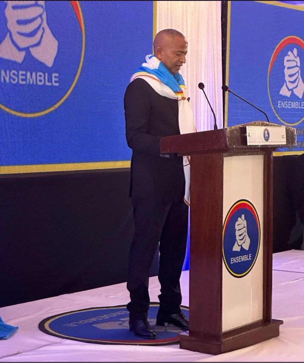BorniSaidi's tweet photo. Chr @moise_katumbi étant l seul leader politique qui loin d'être avide, veut réellement l développement d l RDC, par cs petits mots j prie que Dieu t protège et qu'il t'accorde l force d vaincre ts ls obstacles qui s dresseront contr ton accession à l magistrature suprême. Amen🙏 https://t.co/YMoJZJVXL7