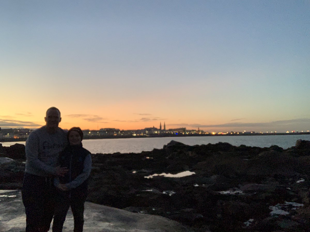 ohfadabee's tweet photo. 🏊‍♂️🥶👌😂

Na leaids. 

#Dublin #sunset #40foot #seaswim https://t.co/OndEqlWiCl