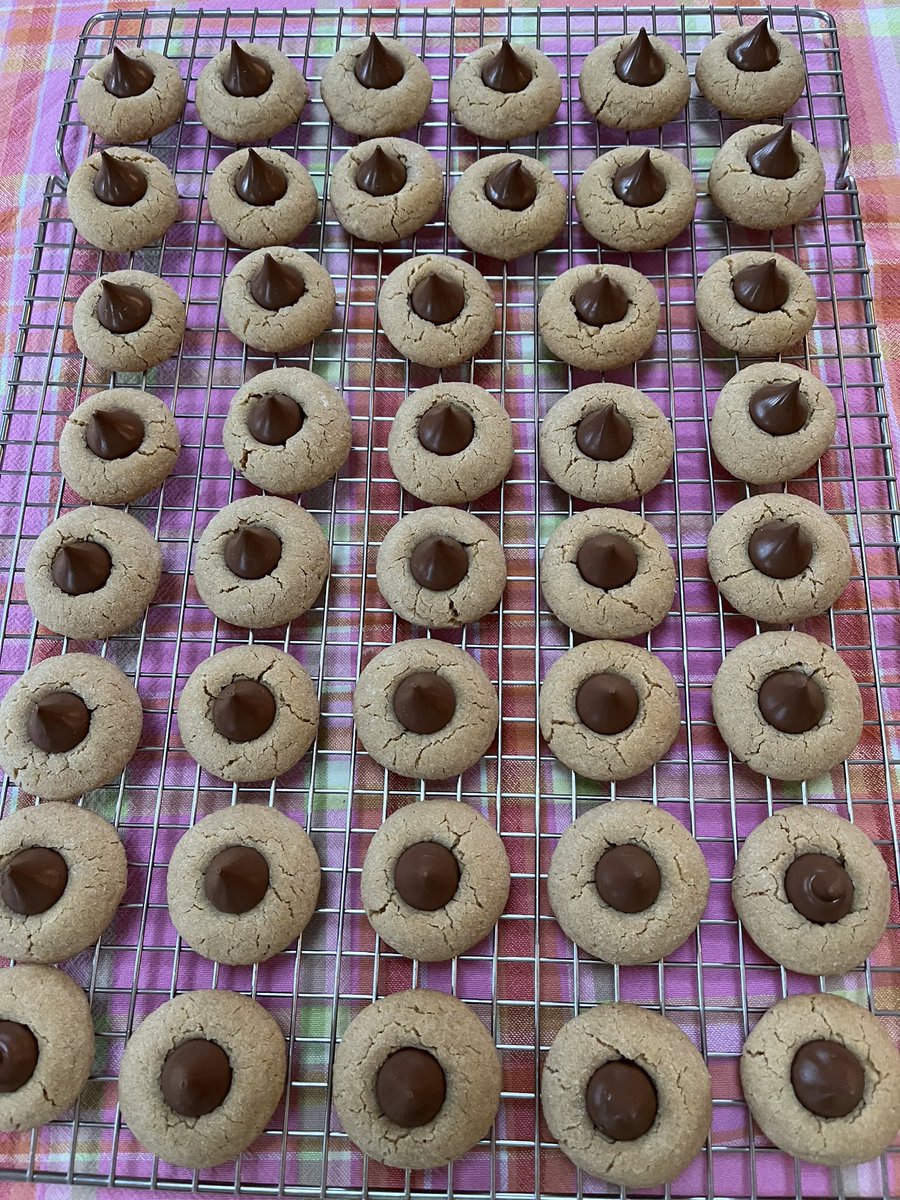 Got 42 Peanut Blossoms made just now!! Peanut butter cookies topped with Hersey’s chocolate kisses, yum!!