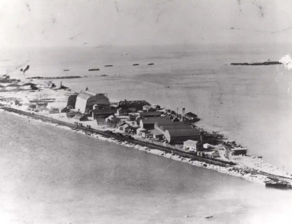 Today's #TBT is brought to you by the @KeyWestCitizen: On this day in 1917, the first planes flew from the new Naval Air Station on rented land at the railroad yard on Trumbo Point. Two planes made a test flight over the city. #FlyNavy