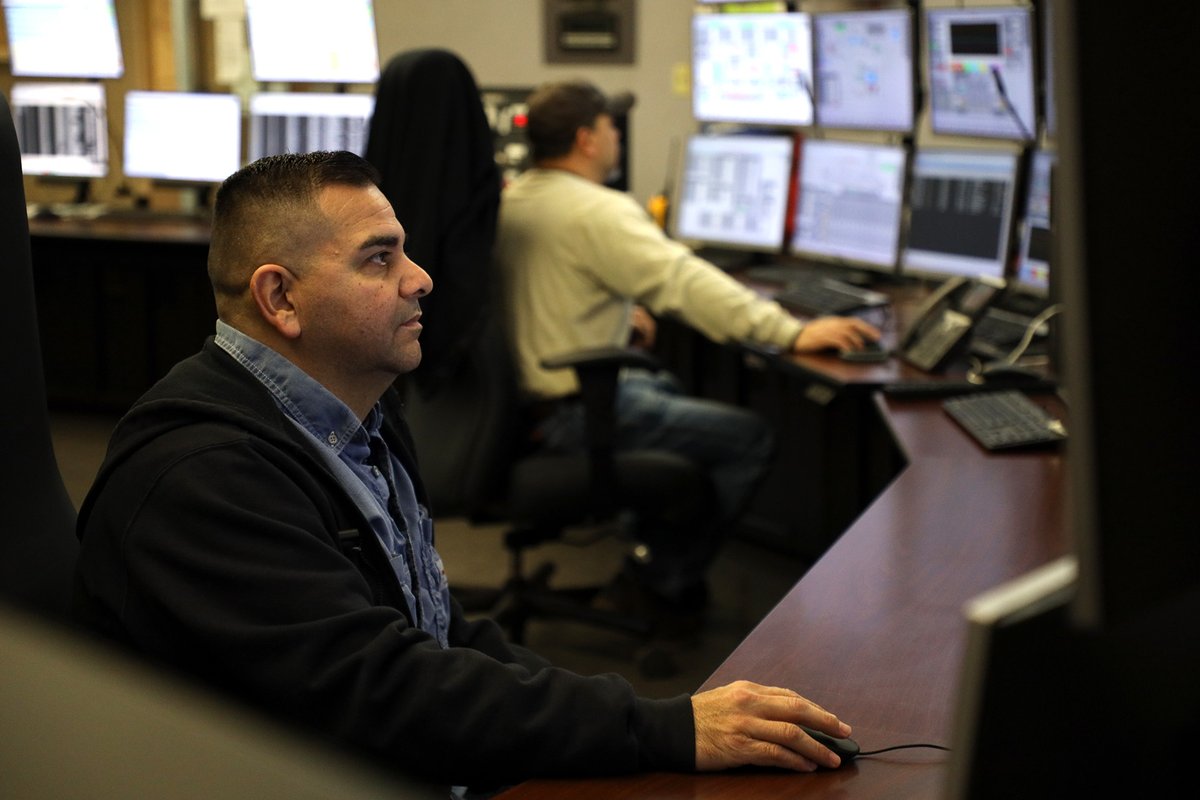 cpsenergy's tweet photo. CPS Energy prepared for winter weather &amp; strengthened power plants to be resilient – even in freezing temperatures.

Our Power Generation Team is ready for the incoming winter weather &amp; will continue to work around the clock to support our community.

📲https://t.co/2LwTM8vvgL https://t.co/N66HIsFTNz