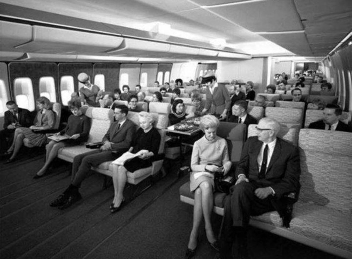 BrianRoemmele's tweet photo. Economy Class Seating on Pan Am 747 in 1966. https://t.co/uLZiIueAsD