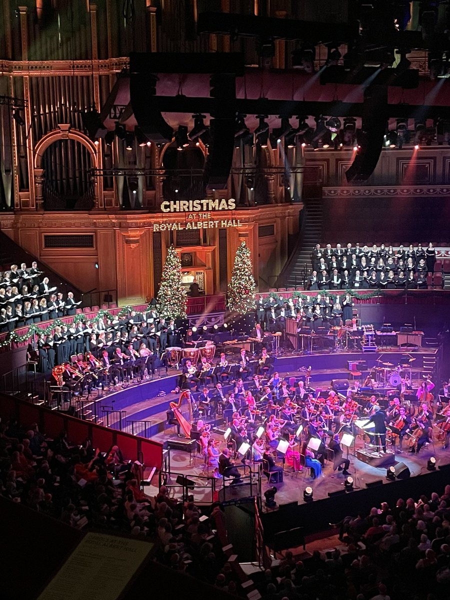 Amazing atmosphere! Amazing orchestra, amazing voices! #rahchristmas