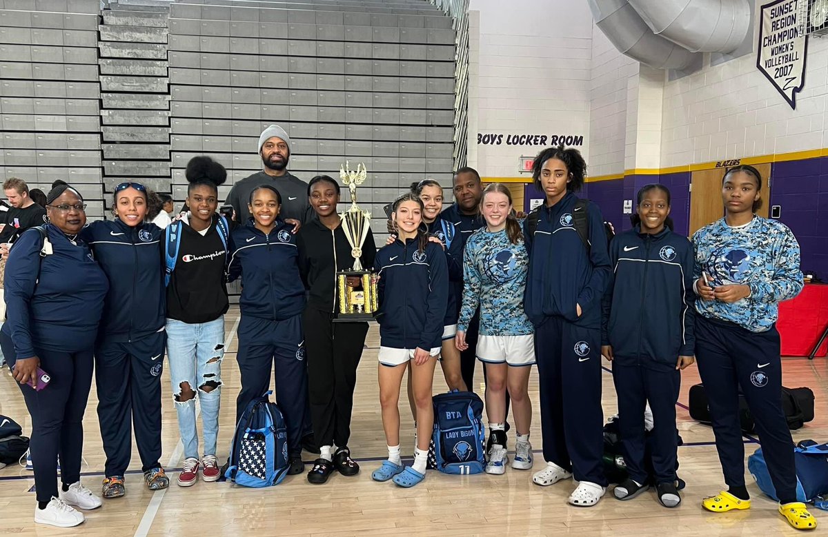 (Tarkanian Classic Girls) Sapphire - Championship (G32) - Coronado def. Vista Peak Prep 72-68.  Great Run Lady!!!