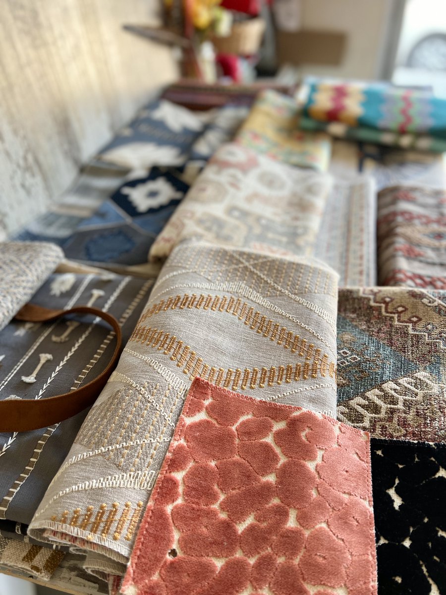 wherewomencreat's tweet photo. “The fabric usually tells us what shape/shapes to put it in. We also pay attention to the mood/feeling the textile gives us. It might present a very clear/linear/obvious direction.” Learn about Atenti Bags from Andrea and Nina: https://t.co/eERb8Gtph8 https://t.co/1scbscMVMn