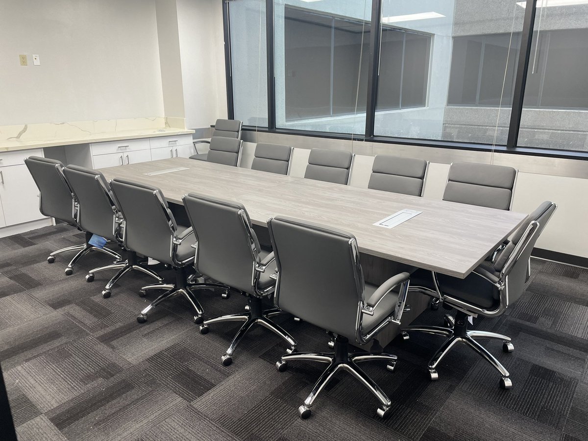 Austin_Cubicles's tweet image. Pre-Holiday Installation 🎄affordableofficetx.com