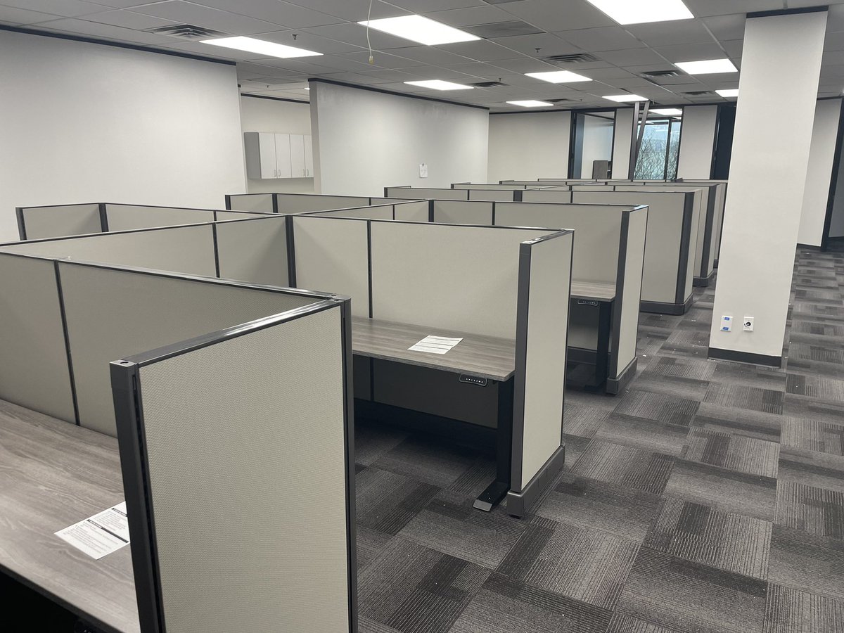 Austin_Cubicles's tweet image. Pre-Holiday Installation 🎄affordableofficetx.com