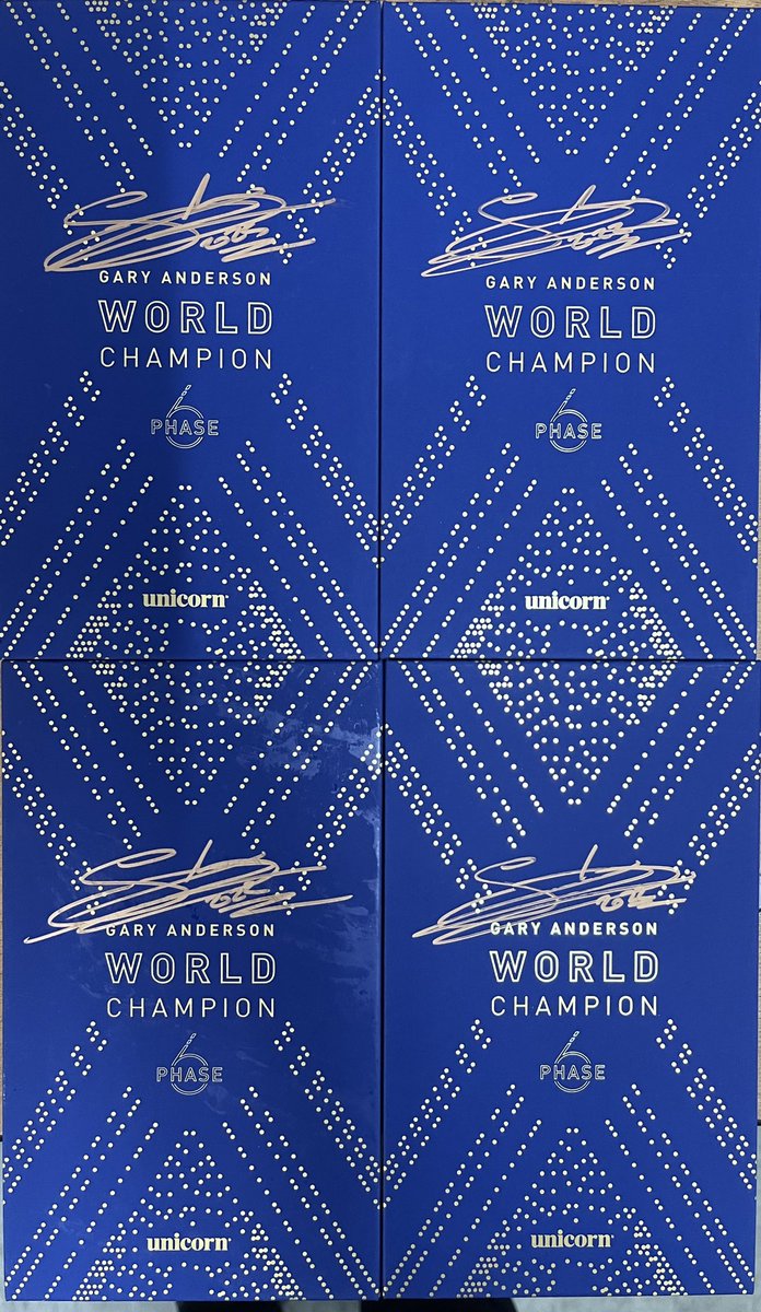 And as always thanks to <a href="/GaryAnderson180/">Gary Anderson</a> for signing these stunning darts 😍🎯🎯🎯