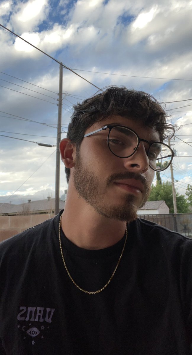 mxttod's tweet image. the camera lies but the eyes can tell,
n'joy.