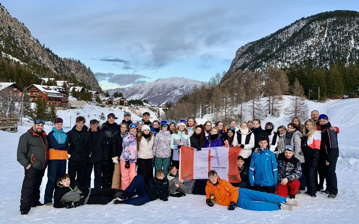 HumberstonA's tweet photo. And that’s a wrap! We are off the slopes and ski equipment has been returned. All students are now back at the hotel to shower and pack before our evening out at the local pizza restaurant. #Halsburytrips #HUMSki2022 https://t.co/8TLFvzdtdG