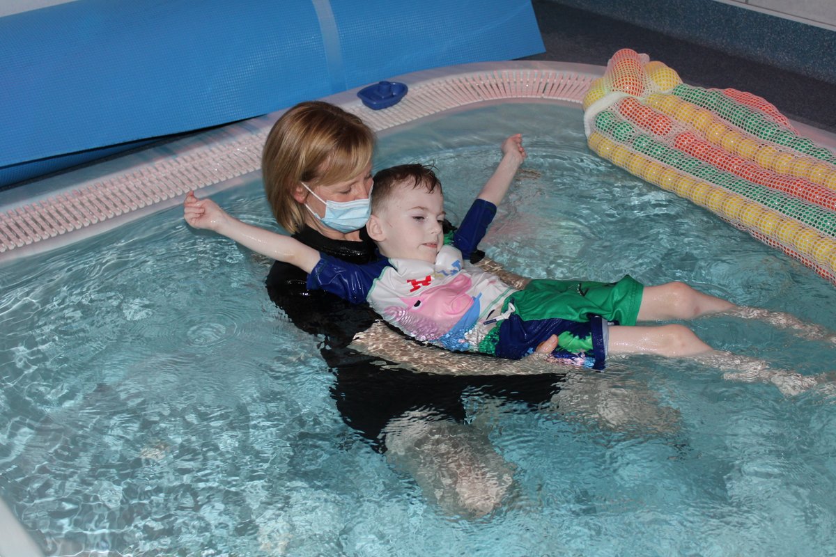 BluebellWoodCH's tweet photo. Our phased reopening of community short breaks, overnight stays and physiotherapy is going swimmingly 😜💦
Daniel came to Bluebell Wood for the first time in six months and had a lovely dip in our spa-pool with physiotherapist, Jane.
#spapool #physiotherapy https://t.co/tUClupbLq0