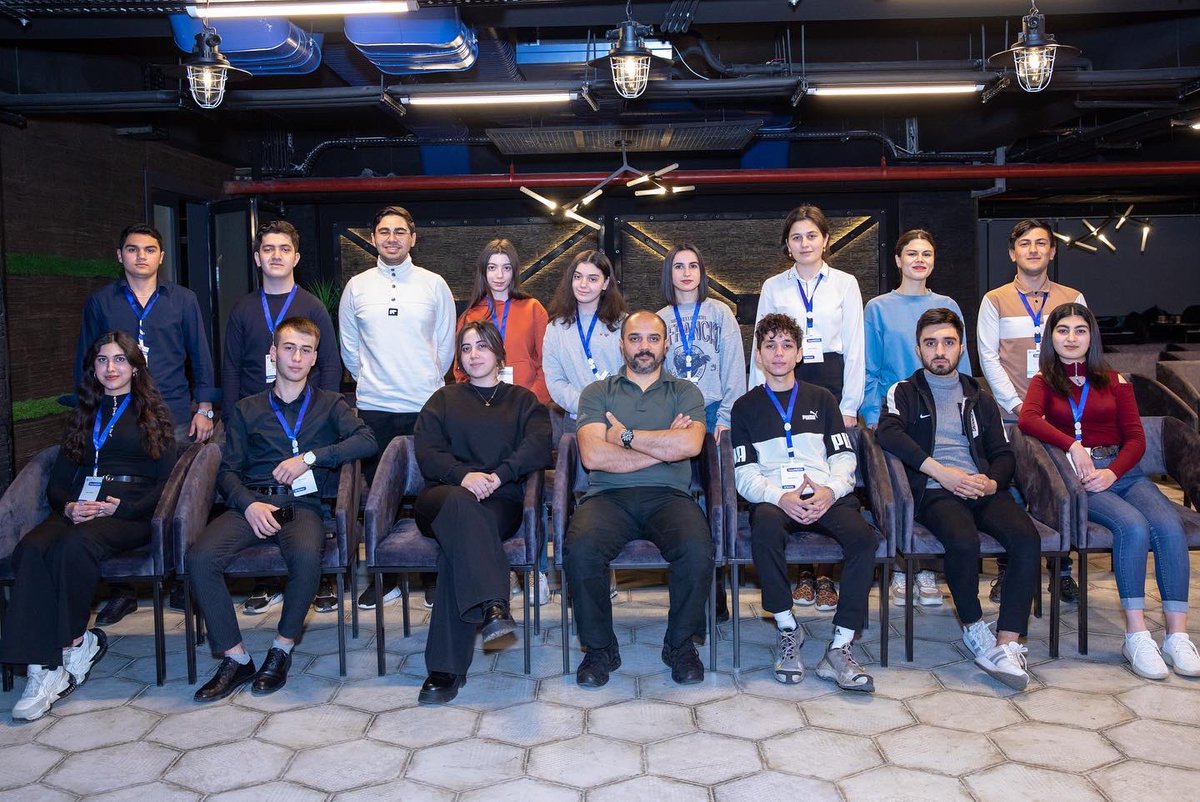 MediaGovAz's tweet photo. Within the #InnoMEDIA project, the #seminars on "21st century’s influence on #media: Media realities" and “Photojournalism” led by Tariyel Agazada, the head of the #Innovation #Program of Kapital Bank, and Vugar Ibadov, the #photographer of the #Baku Media Center, were held. https://t.co/eHCtkwHc5l