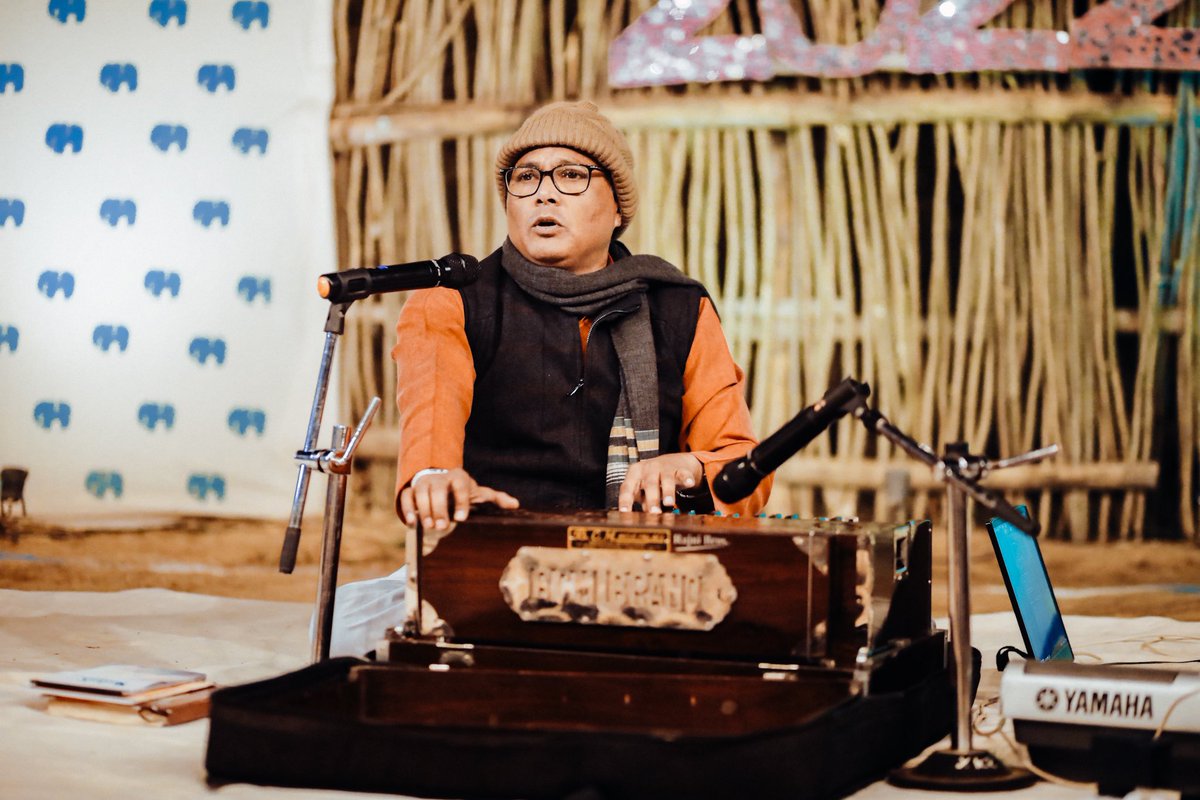 projectbatauli's tweet photo. एक शाम कला, संस्कृति और मैत्री के नाम!
This is how the first evening of Spandan 2022 looked like,
It was jeweled with the most amazing ragas and classical dance moves.
😇
#spandan2022 #projectbatauli #batauli #villagelife #fest #villagefest #chhattisgarh https://t.co/ePcpXKwJIu