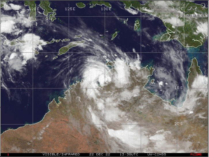 jnmet's tweet photo. TC #Ellie has formed & will make landfall just N of #Wadeye, #NorthernTerritory late Thursday night, locally. Heavy rain will spread S across W #NT & NE #WesternAustralia through Sunday. Monsoon trough will remain active into early Jan with additional low development possible. https://t.co/fTjC5918Bp