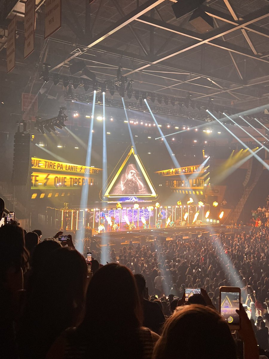 meli32598's tweet photo. #daddyyankee4ever BOSTON, MA 🫶🏻 https://t.co/op884psLRI
