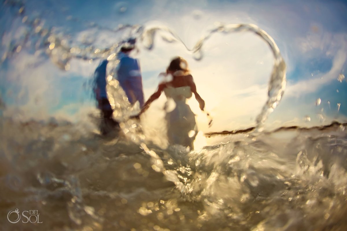 delsolphoto's tweet photo. Finding some #love in paradise 💙 because the world needs more of it https://t.co/iv3BAOU2n4