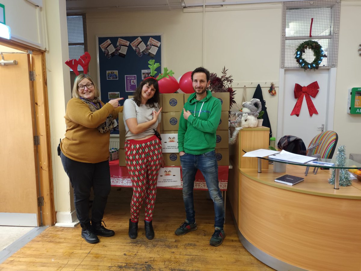 It wouldn’t be Christmas at Kentmere without a silly amount of boxes would it!? Thanks @family_action @MartinDDean for the the 6000 bagels that have been distributed to families across Seacroft! #healthyholidaysleeds @LS14Trust @weareseacroft @LeedsCS