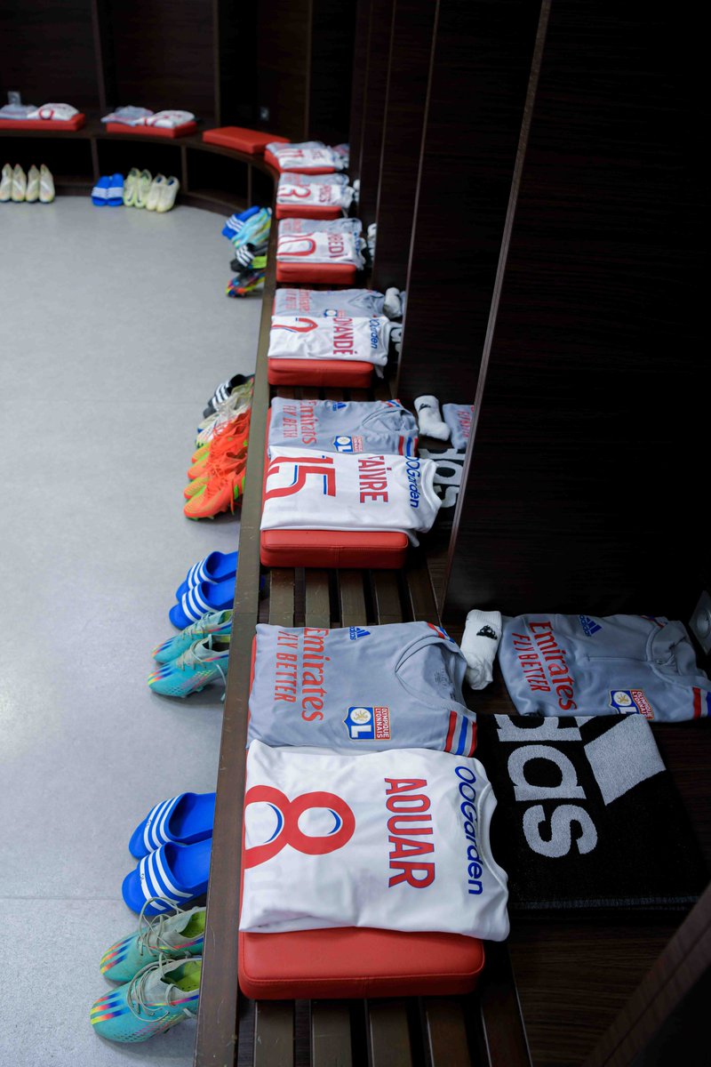 OL's tweet photo. Notre vestiaire est prêt ☑  

#ACMOL https://t.co/sMlcrPFnVh