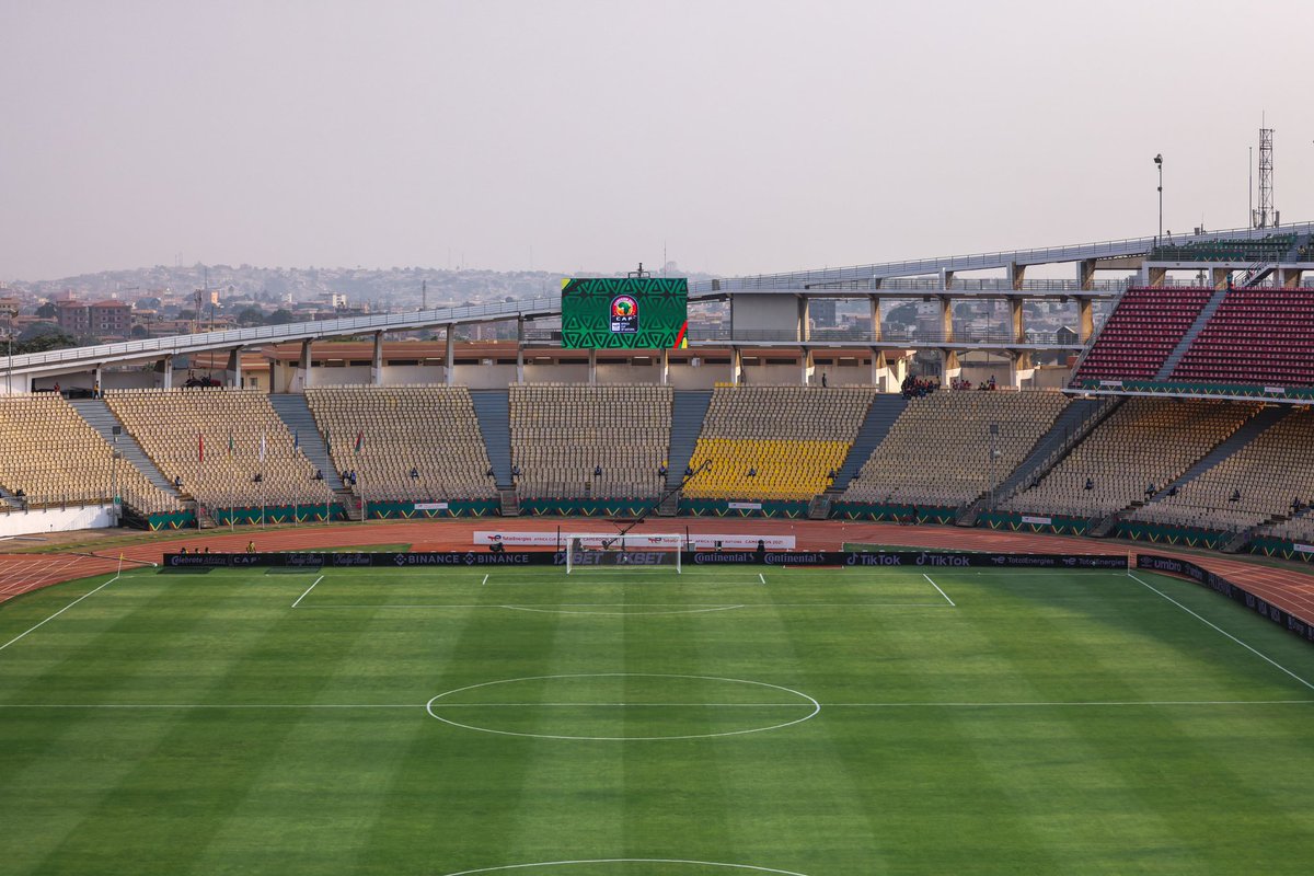 fgo_pro's tweet photo. 🏟 𝐌𝐅𝐀𝐍𝐃𝐄𝐍𝐀, 𝐇𝐄𝐑𝐄 𝐖𝐄 𝐆𝐎!

Le réveillon de Noël se passera au Stade Ahmadou Ahidjo de Yaoundé, avec le choc face à PWD Bamenda.

𝗧𝗼𝘂𝘀 𝗮𝘂 𝘀𝘁𝗮𝗱𝗲 𝗰𝗲 𝘀𝗮𝗺𝗲𝗱𝗶, 𝟭𝟲𝗵𝟯𝟬
🎫 XAF 500, 1000, 2000 &amp; 5000

#TigNnam💚❤️
#NationLegacy
#LeClubDeLaNation https://t.co/2vsFYXCy4I