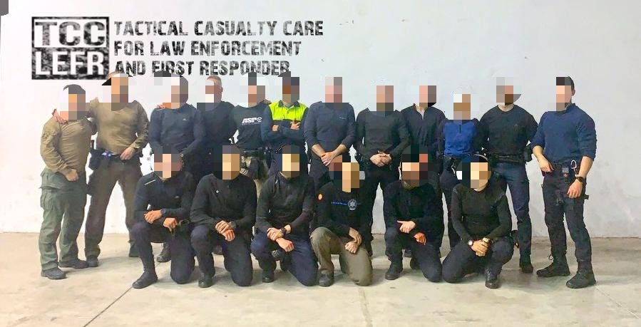 first_tacticalR's tweet photo. Terminamos el año cerrando con éxito una nueva edición del TCC-LEFR .🇪🇦#lawenforcements #firstresponders #firstresponder #tacmed #stopthebleed #tacticaltraining #careunderfire #tecc #tcclefr
#lawenforcement #iphmi https://t.co/j3yuRUbchb