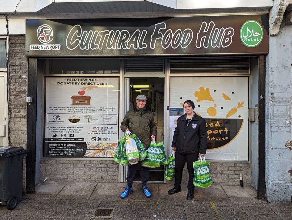 WelshRocky_1983's tweet photo. #WelshRocky - delivering food parcels to 'Feed Newport' at the Cultrural Food Hub ๐ฆ ๐ฑ๐
๐ผ๐๐ด๓ ง๓ ข๓ ท๓ ฌ๓ ณ๓ ฟ
The team were out in the locality supporting the community this #Christmas afternoon ๐คถ๐
๐ผ๐ #12daysofchristmas ๐ #TVC๐๏ธ๐ง๐ฆบ#GaneConstruction #LeeTech๐จโ๐ง https://t.co/3BUoT81ujg