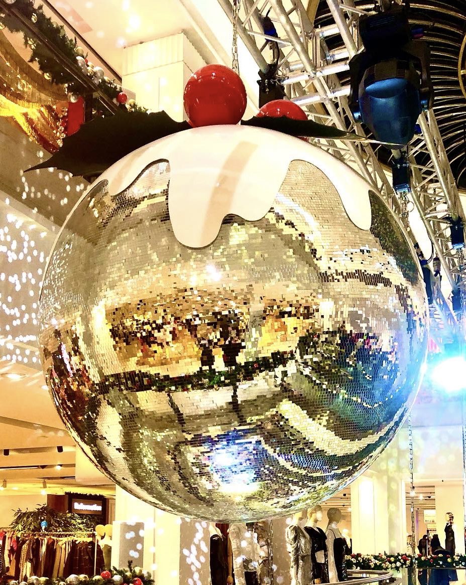 catgriffith's tweet photo. As we shut our lap tops in readiness for the Christmas break - I wish you all a very happy Christmas and enjoy time with your nearest and dearest. 🥰 @CEWales @susanmselkirk @vincehanly #CEWalesMembers #WelshConstruction @Frankandbrown https://t.co/pOQIJ3CEKG