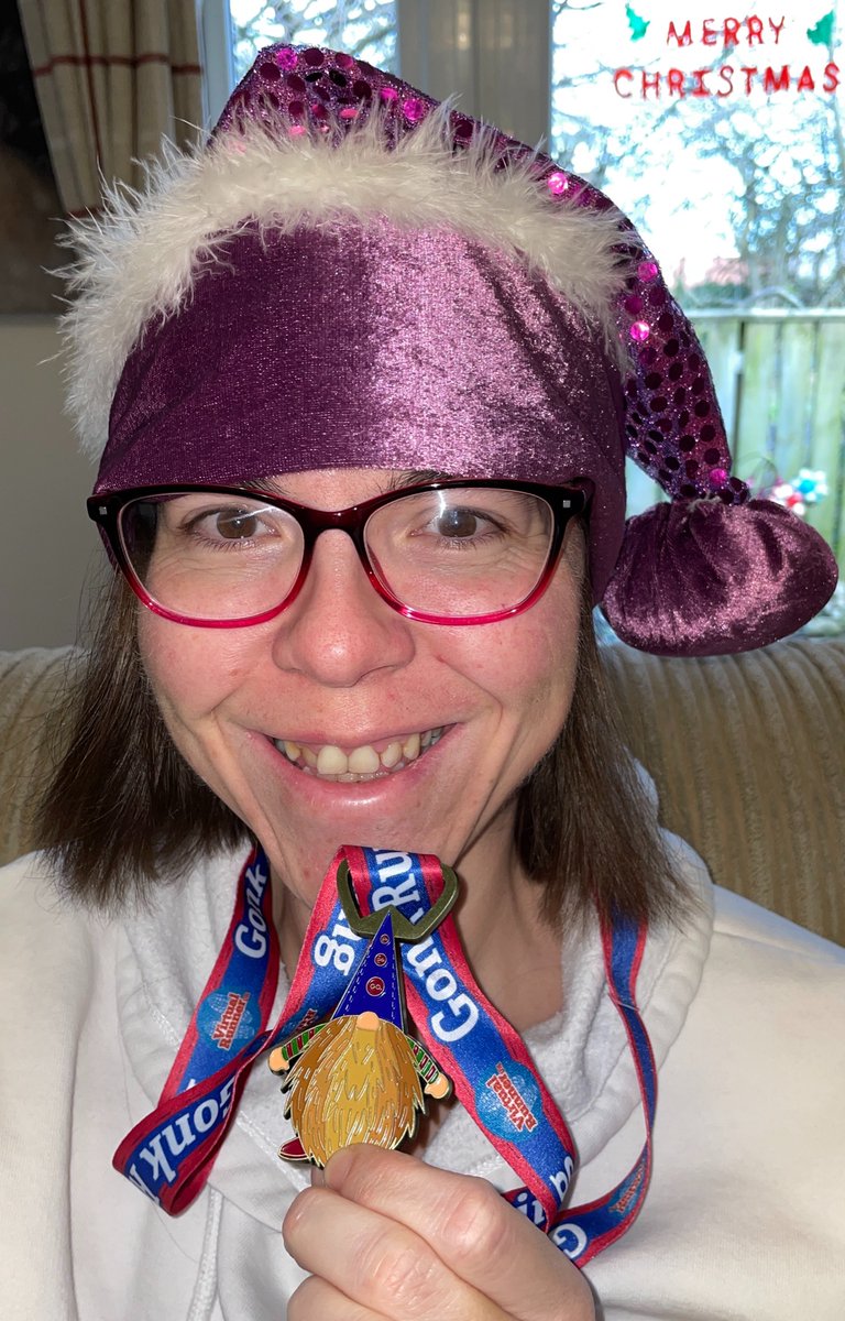 asinbiscuit's tweet photo. My @VirtualRunnerUK Gonk Running Challenge medal arrived today and I love it! #virtualrunneruk #gonkrunningchallenge https://t.co/7NAqUvNfDA