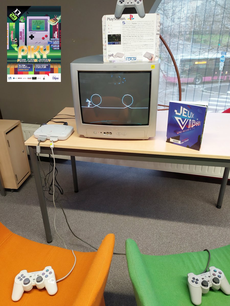 johndostudio's tweet photo. Une collec privé? 
Un Salon JV?
Une prolifération de cathodiques en millieu urbain?😅
Non, juste une partie des consoles en libre accès durant #piky dans le réseau de bibliothèques de @dijon 😍
Et si on n'a pas envie de jouer? Une sélection de très bons livres reste disponible ! https://t.co/Z9de5wPyD1