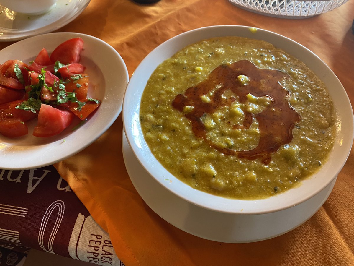 willittow's tweet photo. 🆘ALMORZANDO🆘
Serà lo mejor, para atacar en Verano amigazo @Chileokulto ??
#PorotosConMazamorra #DeVerano https://t.co/sFRKZVEYnl