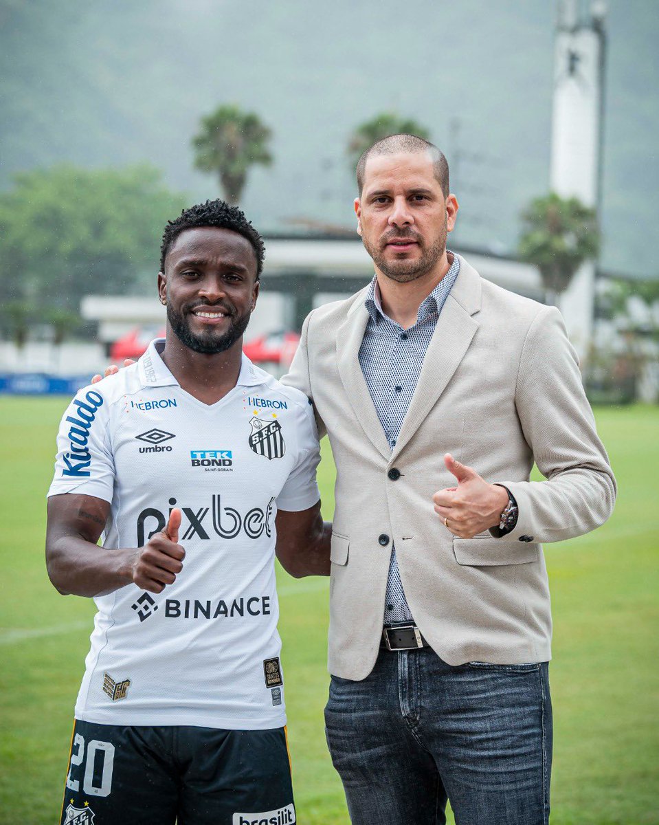 Oficialmente eu sou Peixão! Feliz demais pelo momento e ansioso pelos próximos desafios! 🙏🏾🐋⚡️

⚽️ <a href="/SantosFC/">Santos FC</a> 
💼 @arfassessoria
🎙 @c2sportss