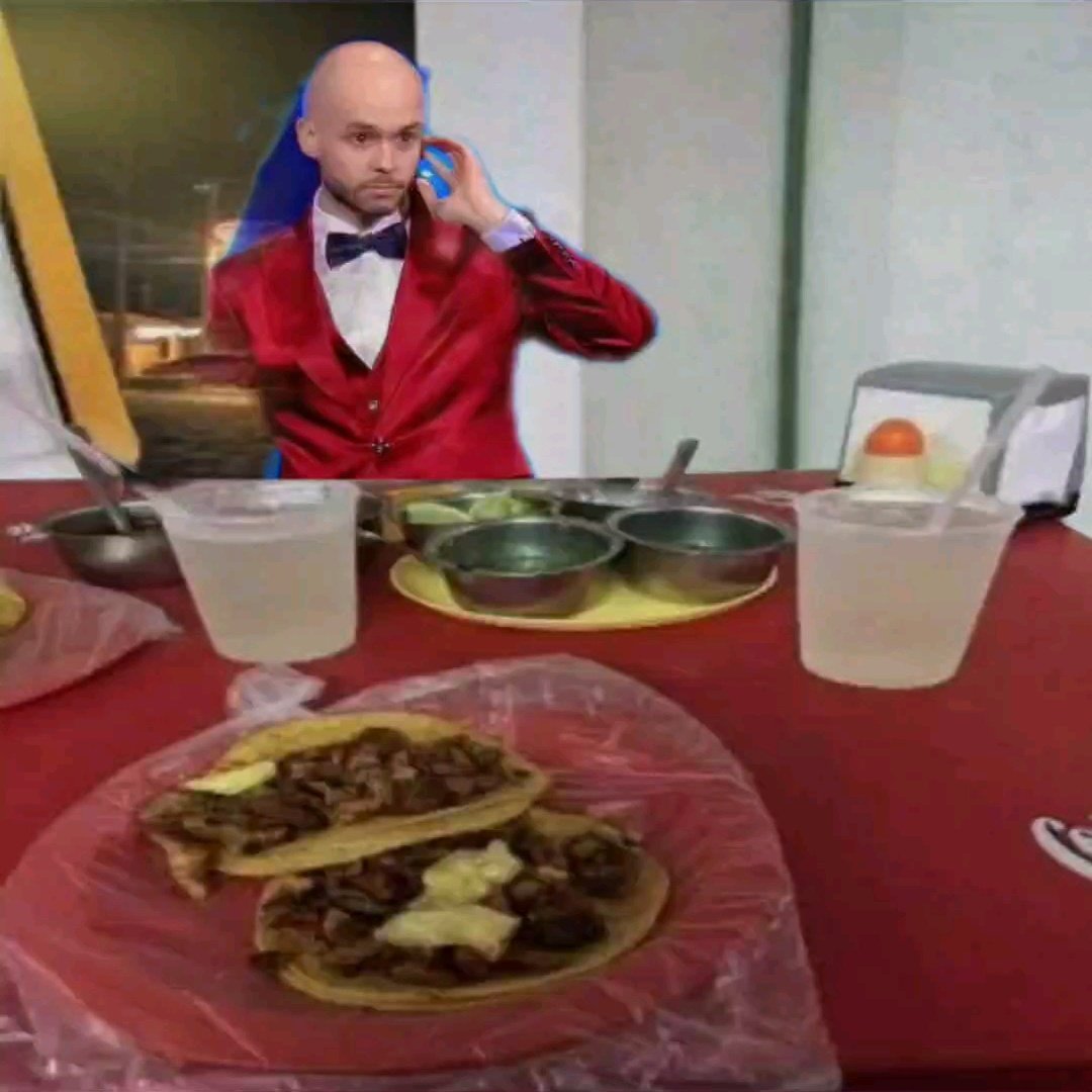 veladaviral's tweet photo. Digref echandose unos tacos antes de los premios ESLAND

@TheGrefg https://t.co/7nR8zsEzLy