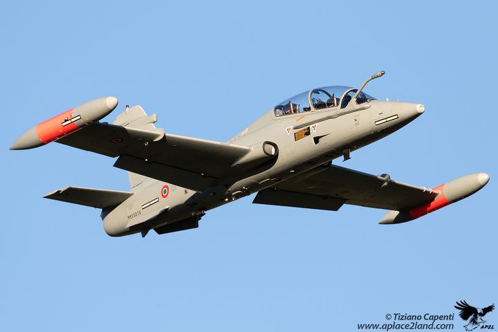 Take off from RWY17. Quite rare during cold seasons.
MB-339CD MM55076
LILN 23 Nov 2022

#mb339cd #aermacchi #aermacchimb339 #213gruppovolo #61stormo #addestramento #flyingschool #jetpilot #latuasquadrachevola #aeronauticamilitare #venegono #abovetheclouds #mb339 #tricolore #itali