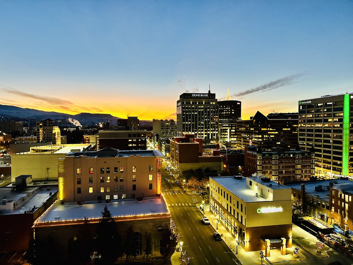 Tucker Anderson on Twitter "RT Yeti_Abides Sunrise over downtown Boise"