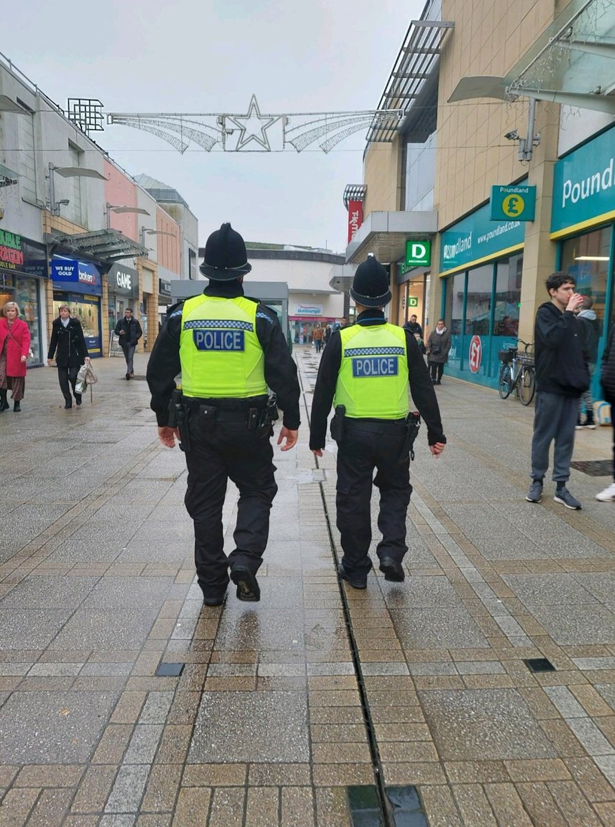 We've been out and about in Kings Lynn today. Great to engage with everyone doing with their Christmas shopping in town. 
#NorfolkCPT