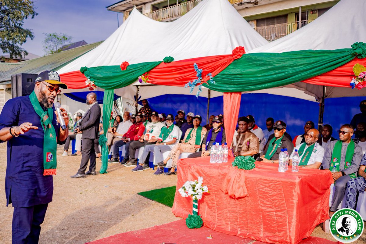 alexottiofr's tweet photo. Our campaign trail was at Aba North LGA, for an engaging Town Hall meeting that took place at the Aba Recreation Club premises. 
It was an opportunity for me to enlighten the people of Enyimba city of my plans to remodel Aba. https://t.co/vDte6iPgL0